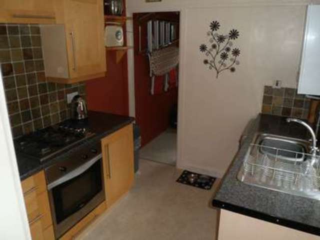  Image of 3 bedroom Flat to rent in Trewhitt Road Heaton Newcastle upon Tyne NE6 at Trewhitt Road  Newcastle Upon Tyne, NE6 5DY