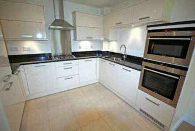 Image of 2 bedroom Ground Flat for sale in Rickmansworth Road Northwood HA6 at Northwood, HA6 2QN