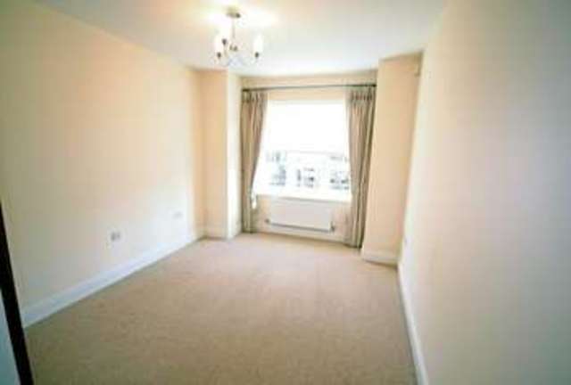  Image of 2 bedroom Ground Flat for sale in Rickmansworth Road Northwood HA6 at Northwood, HA6 2QN