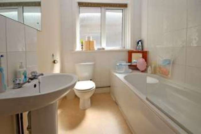  Image of 2 bedroom Flat for sale in Tuckton Road Southbourne Bournemouth BH6 at Tuckton Road Tuckton Bournemouth, BH6 3JY
