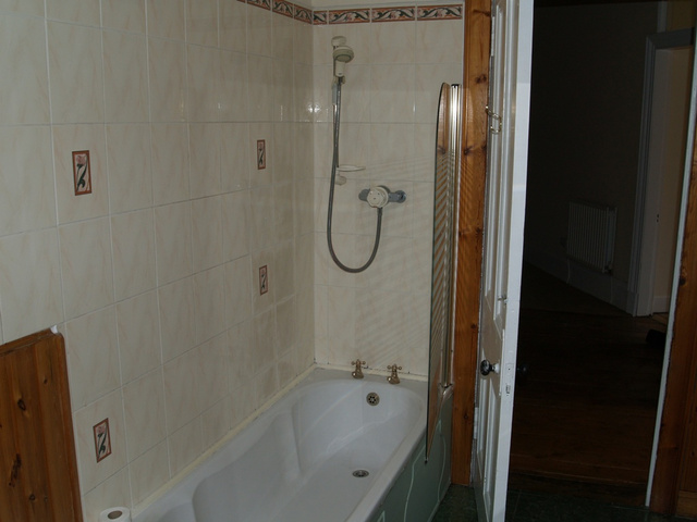 Image of 2 bedroom Flat to rent in Turnberry Road Glasgow G11 at Hyndland Glasgow Glasgow, G11 5AE