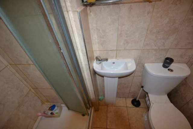  Image of Flat to rent in Twyford Avenue London W3 at Twyford Avenue  London, W3 9QD