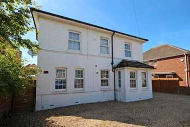  Image of 2 bedroom Flat for sale in Twynham Road Southbourne Bournemouth BH6 at Twynham Road Southbourne Bournemouth, BH6 3EZ