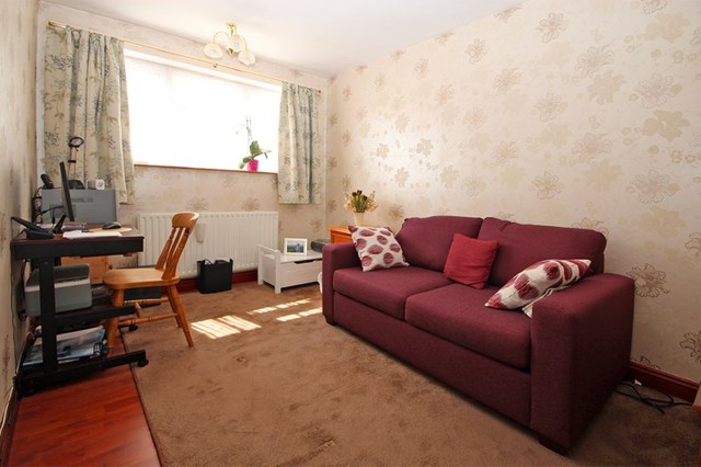  Image of 2 bedroom Flat for sale in Twynham Road Southbourne Bournemouth BH6 at Twynham Road Southbourne Bournemouth, BH6 3HB