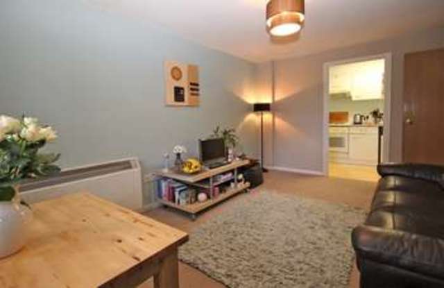  Image of 1 bedroom Ground Flat for sale in Twynham Road Southbourne Bournemouth BH6 at Twynham Road Southbourne Bournemouth, BH6 4AN