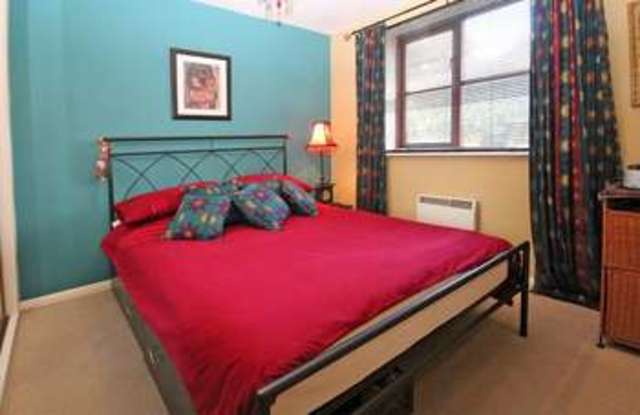  Image of 1 bedroom Ground Flat for sale in Twynham Road Southbourne Bournemouth BH6 at Twynham Road Southbourne Bournemouth, BH6 4AN
