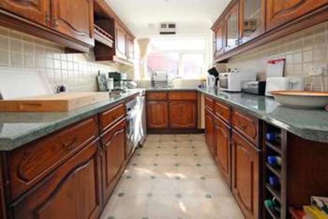  Image of 2 bedroom Flat for sale in Twynham Road Southbourne Bournemouth BH6 at Twynham Road Southbourne Bournemouth, BH6 3EZ