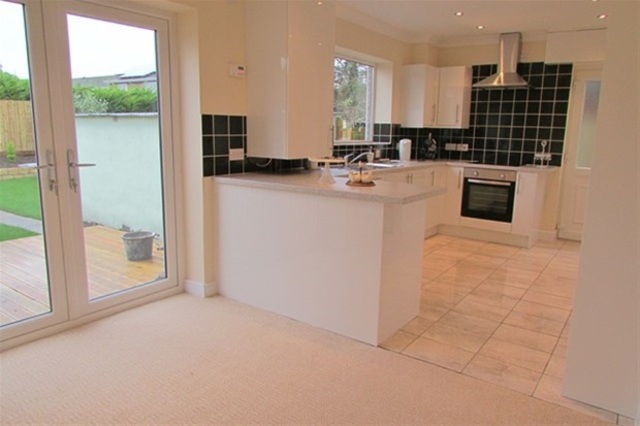  Image of 3 bedroom Semi-Detached house for sale in Tynings Road Street BA16 at Street, BA16 0QA