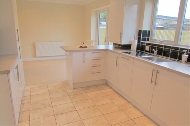  Image of 3 bedroom Semi-Detached house for sale in Tynings Road Street BA16 at Street, BA16 0QA