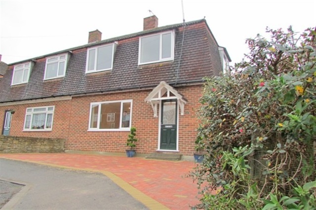  Image of 3 bedroom Semi-Detached house for sale in Tynings Road Street BA16 at Street, BA16 0QA
