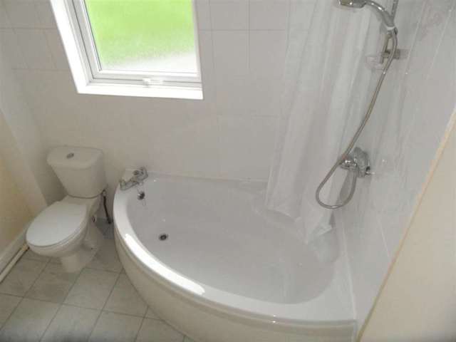  Image of 3 bedroom Terraced house to rent in Tyrer Road Newton-Le-Willows WA12 at Tyrer Road  Newton Le Willows, WA12 8SP