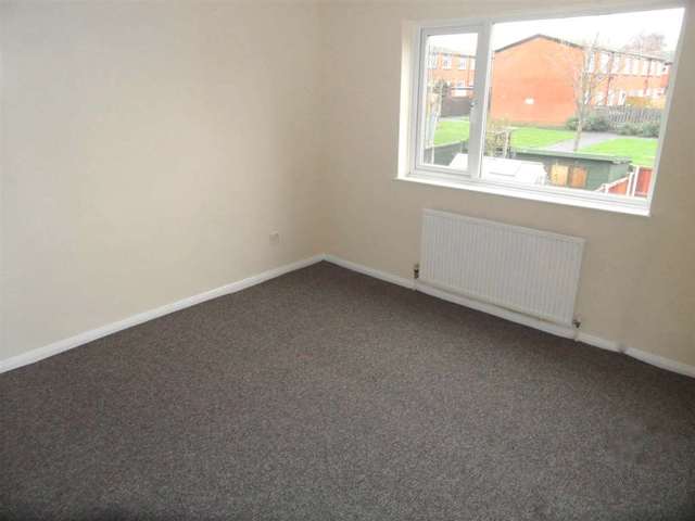  Image of 3 bedroom Terraced house to rent in Tyrer Road Newton-Le-Willows WA12 at Tyrer Road  Newton Le Willows, WA12 8SP