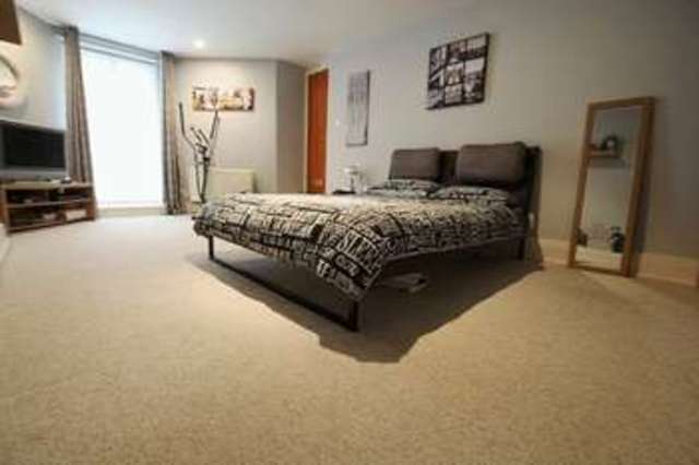  Image of 2 bedroom Flat for sale in Ullet Road Sefton Park Liverpool L17 at 33 Ullet Road  Liverpool, L17 3AS