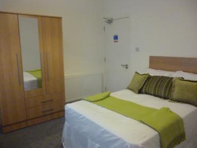  Image of 5 bedroom Flat to rent in Union Street Dundee DD1 at Dundee  Dundee, DD1 4BH