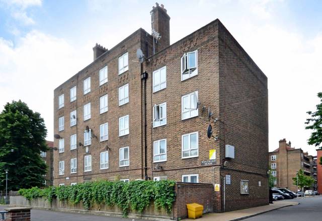  Image of 3 bedroom Flat for sale in Upper Clapton Road London E5 at Upper Clapton Road  Upper Clapton, E5 9BZ