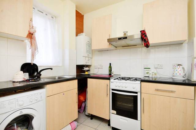  Image of 3 bedroom Flat for sale in Upper Clapton Road London E5 at Upper Clapton Road  Upper Clapton, E5 9BZ