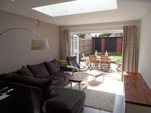  Image of 1 bedroom House Share to rent in Upper Court Road Epsom KT19 at Upper Court Road  Epsom, KT19 8RE