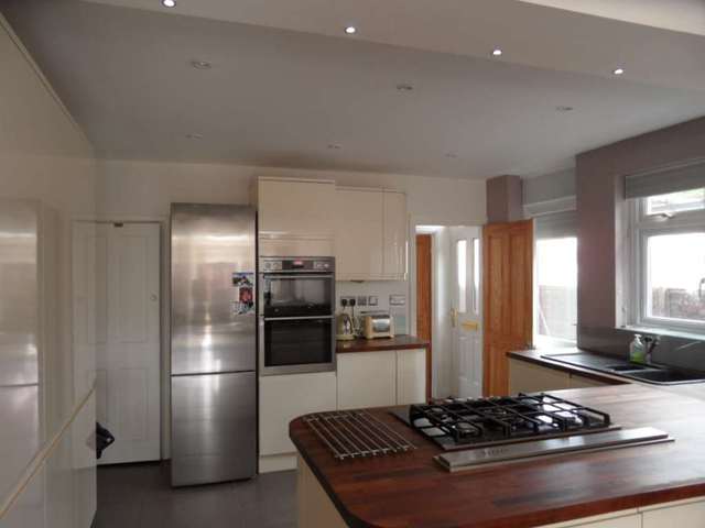  Image of 1 bedroom House Share to rent in Upper Court Road Epsom KT19 at Upper Court Road  Epsom, KT19 8RE