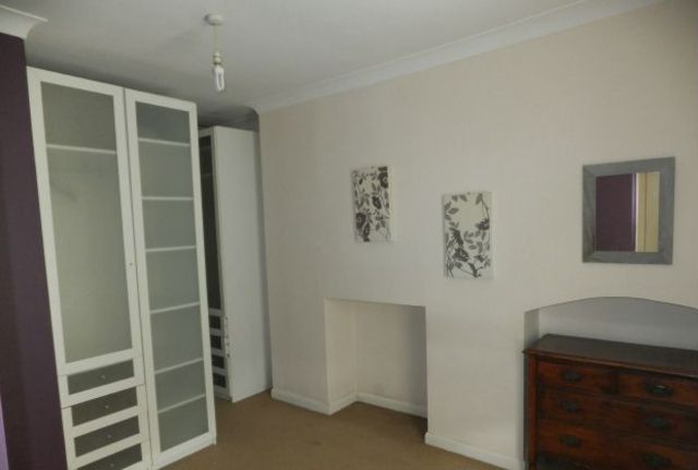  Image of 1 bedroom Flat for sale in Upper Grosvenor Road Tunbridge Wells TN1 at Tunbridge Wells, TN1 2EP