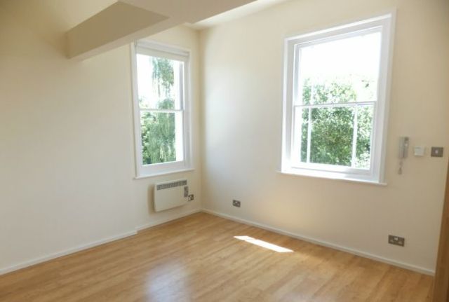  Image of Flat for sale in Upper Grosvenor Road Tunbridge Wells TN1 at Tunbridge Wells, TN1 2BH
