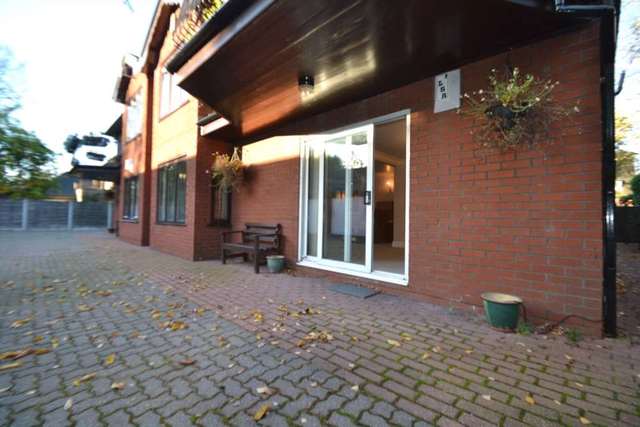  Image of 2 bedroom Apartment to rent in Upper Park Road Salford M7 at Upper Park Road Broughton Park Salford, M7 4JB