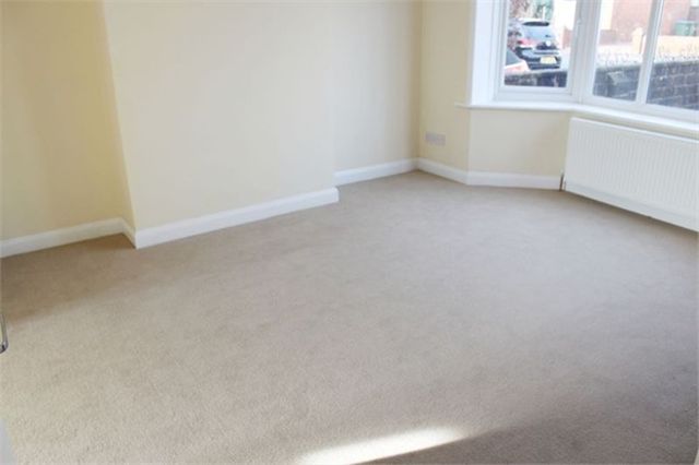 Image of 3 bedroom Property for sale in Upper Weston Lane Southampton SO19 at Upper Weston Lane  Southampton, SO19 9HZ