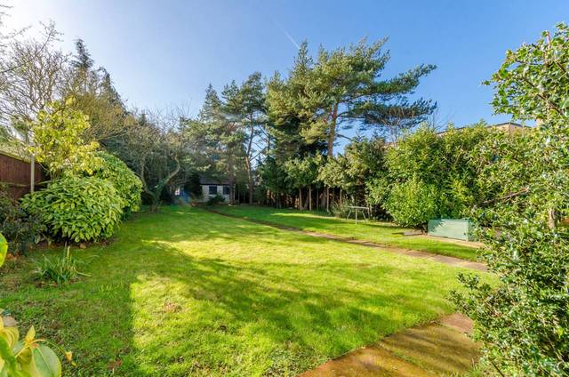  Image of 4 bedroom Detached house for sale in Upton Gardens Harrow HA3 at Upton Gardens  Kenton, HA3 0DL