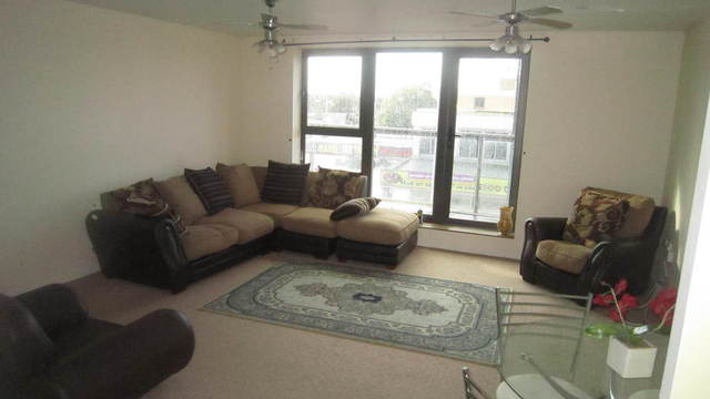  Image of 2 bedroom Flat to rent in Uxbridge Road Hayes UB4 at Middlesex  Hayes, UB4 8JB