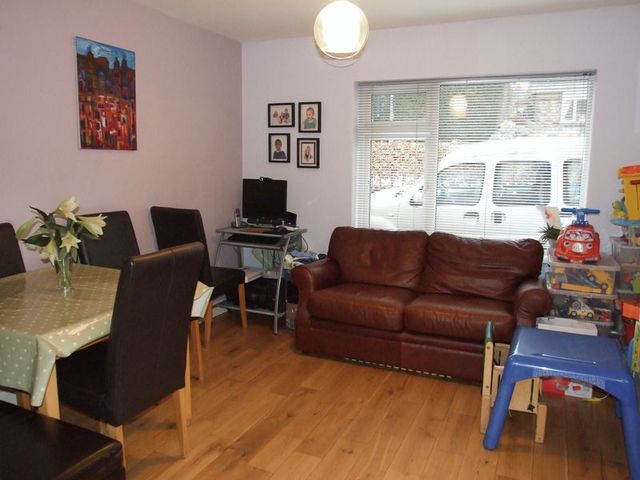  Image of 4 bedroom Detached house for sale in Valley Road Loughborough LE11 at Valley Road  Loughborough, LE11 3PY