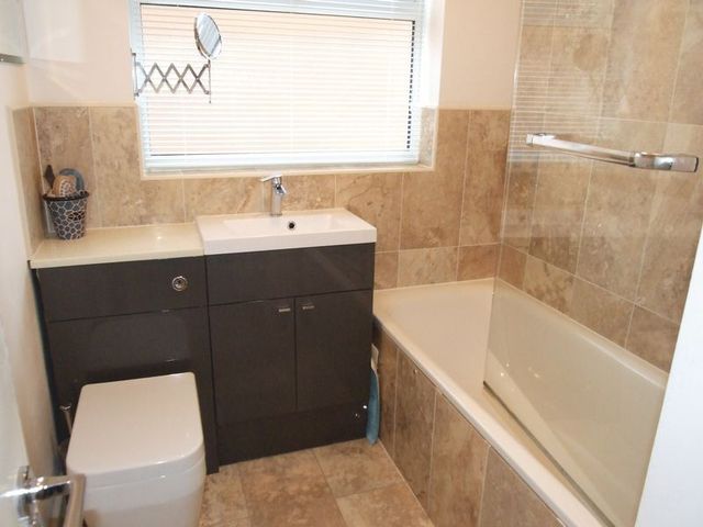  Image of 4 bedroom Detached house for sale in Valley Road Loughborough LE11 at Valley Road  Loughborough, LE11 3PY