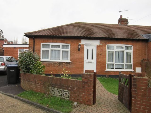  Image of 6 bedroom Detached house to rent in Vegal Crescent Englefield Green Egham TW20 at Vegal Crescent Englefield Green Egham, TW20 0PZ