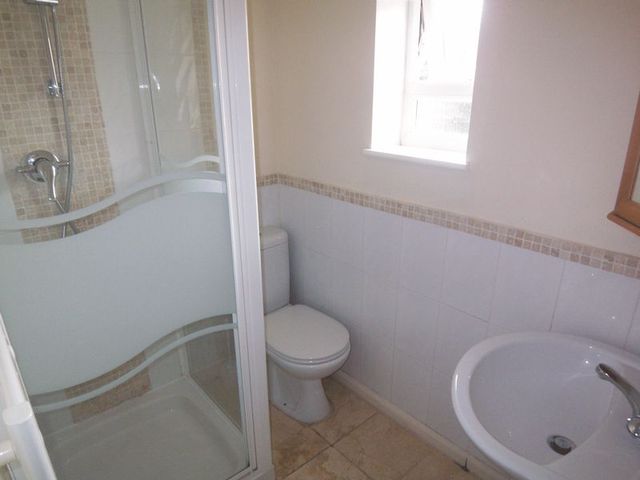  Image of 5 bedroom Semi-Detached house to rent in Vegal Crescent Englefield Green Egham TW20 at Vegal Crescent Englefield Green Egham, TW20 0PZ