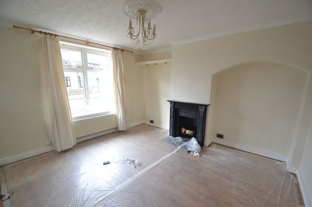  Image of 2 bedroom Detached house to rent in Verney Road Dagenham RM9 at Verney Road  Dagenham, RM9 5LL