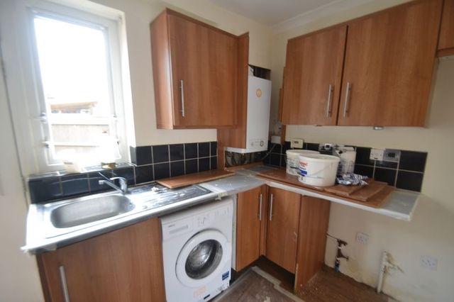  Image of 2 bedroom Detached house to rent in Verney Road Dagenham RM9 at Verney Road  Dagenham, RM9 5LL