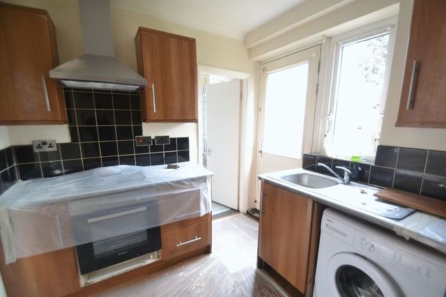  Image of 2 bedroom Detached house to rent in Verney Road Dagenham RM9 at Verney Road  Dagenham, RM9 5LL