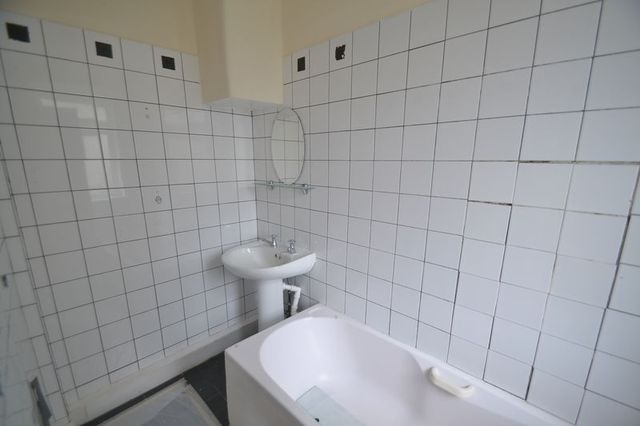 Image of 2 bedroom Detached house to rent in Verney Road Dagenham RM9 at Verney Road  Dagenham, RM9 5LL