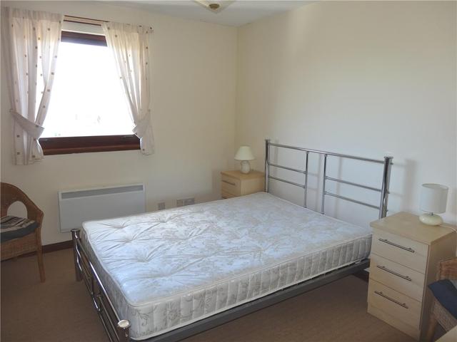  Image of 2 bedroom Flat to rent in Victoria Gardens Paisley PA2 at Paisley Renfrewshire Renfrewshire, PA2 9PQ