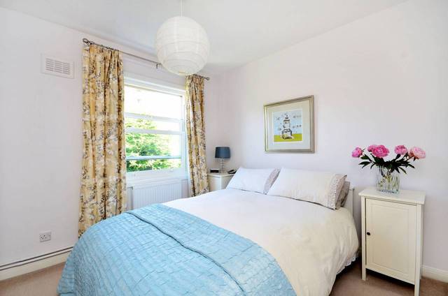  Image of 3 bedroom Detached house for sale in Victoria Park Road London E9 at Victoria Park Road  Victoria Park, E9 7JJ
