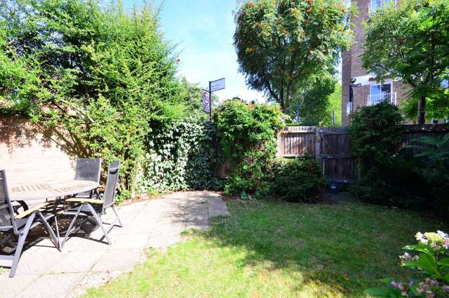 Image of 3 bedroom Detached house for sale in Victoria Park Road London E9 at Victoria Park Road  Victoria Park, E9 7JJ