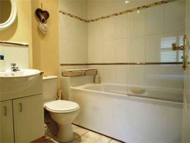  Image of 2 bedroom Terraced house for sale in Victoria Road Southend-on-Sea SS1 at Victoria Road Southend on sea Southend-on-Sea, SS1 2AE