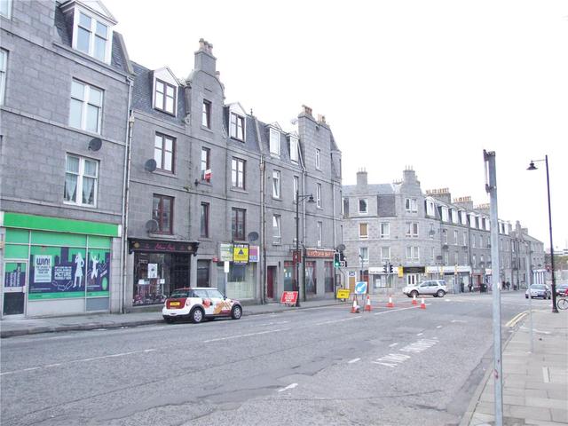  Image of 1 bedroom Flat to rent in Victoria Road Aberdeen AB11 at Torry Aberdeen Aberdeen, AB11 9DS