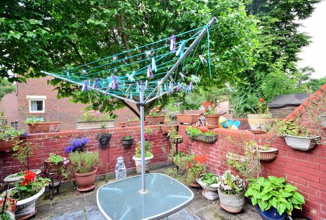  Image of 3 bedroom Flat for sale in Victorian Grove London N16 at Victorian Grove  Stoke Newington, N16 8EJ