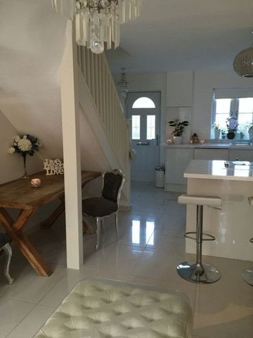  Image of 2 bedroom Detached house to rent in Vienna Close Clayhall Ilford IG5 at Vienna Close  Ilford, IG5 0PU