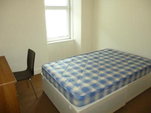  Image of 3 bedroom Flat to rent in Viewfield Street Stirling FK8 at Stirling  Stirling, FK8 1UA