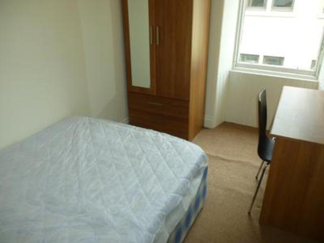  Image of 3 bedroom Flat to rent in Viewfield Street Stirling FK8 at Stirling  Stirling, FK8 1UA