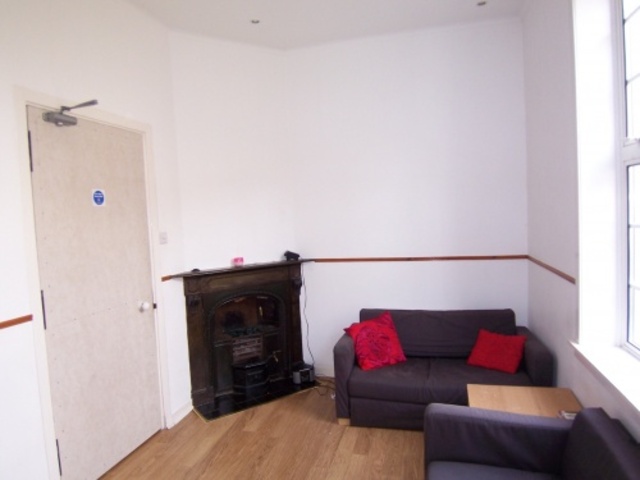  Image of 4 bedroom Cottage to rent in Viewforth Edinburgh EH10 at Viewforth Edinburgh Edinburgh, EH10 4LG