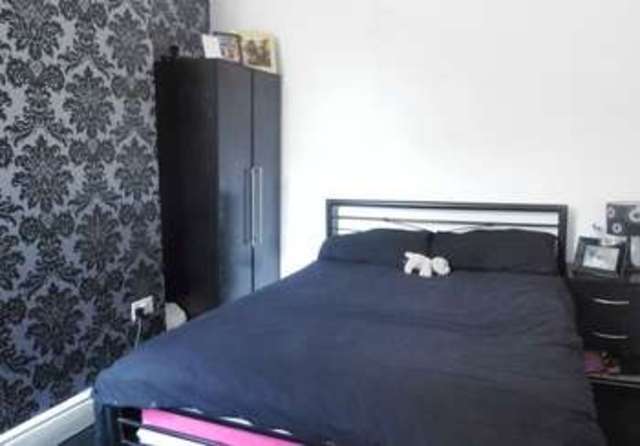  Image of 3 bedroom Terraced house for sale in Vinebank Street Penkhull Stoke-on-Trent ST4 at Vinebank Street Stoke Stoke-On-Trent, ST4 5AD