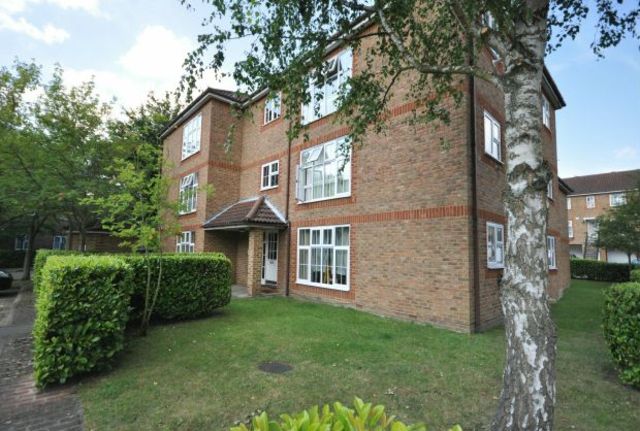  Image of 2 bedroom Flat for sale in Irvine Place Virginia Water GU25 at Virginia Water, GU25 4DQ