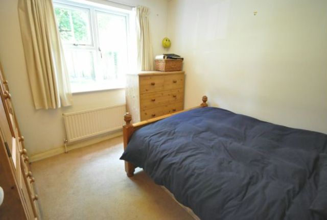  Image of 2 bedroom Flat for sale in Irvine Place Virginia Water GU25 at Virginia Water, GU25 4DQ