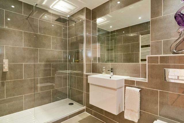  Image of 4 bedroom Town House for sale in Cypress Court Virginia Water GU25 at St Anns Park  Virginia Water, GU25 4TB